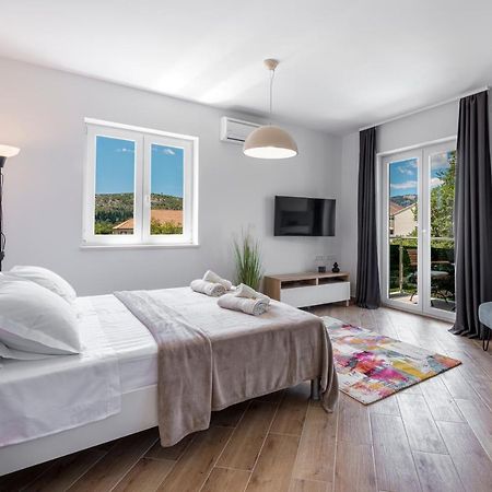 Villa Gold Residence 1 믈리니 외부 사진