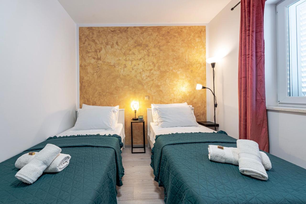 Villa Gold Residence 1 믈리니 외부 사진