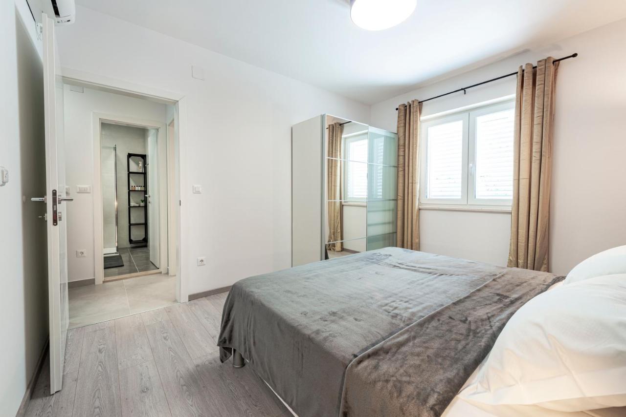 Villa Gold Residence 1 믈리니 외부 사진